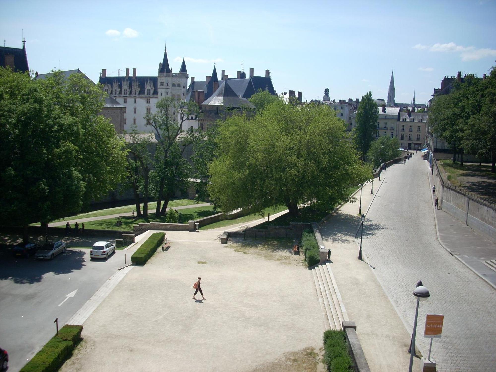 Hotel Du Chateau Nantes Exterior photo